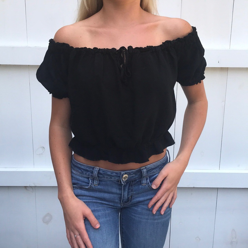Black cinched crop top